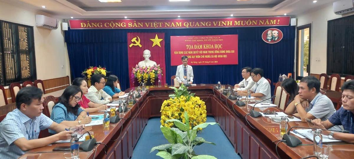 Tọa đàm khoa học: “Vận dụng các Nghị quyết Hội nghị Trung ương Đảng khóa XIII vào giảng dạy môn Chủ nghĩa xã hội khoa học”