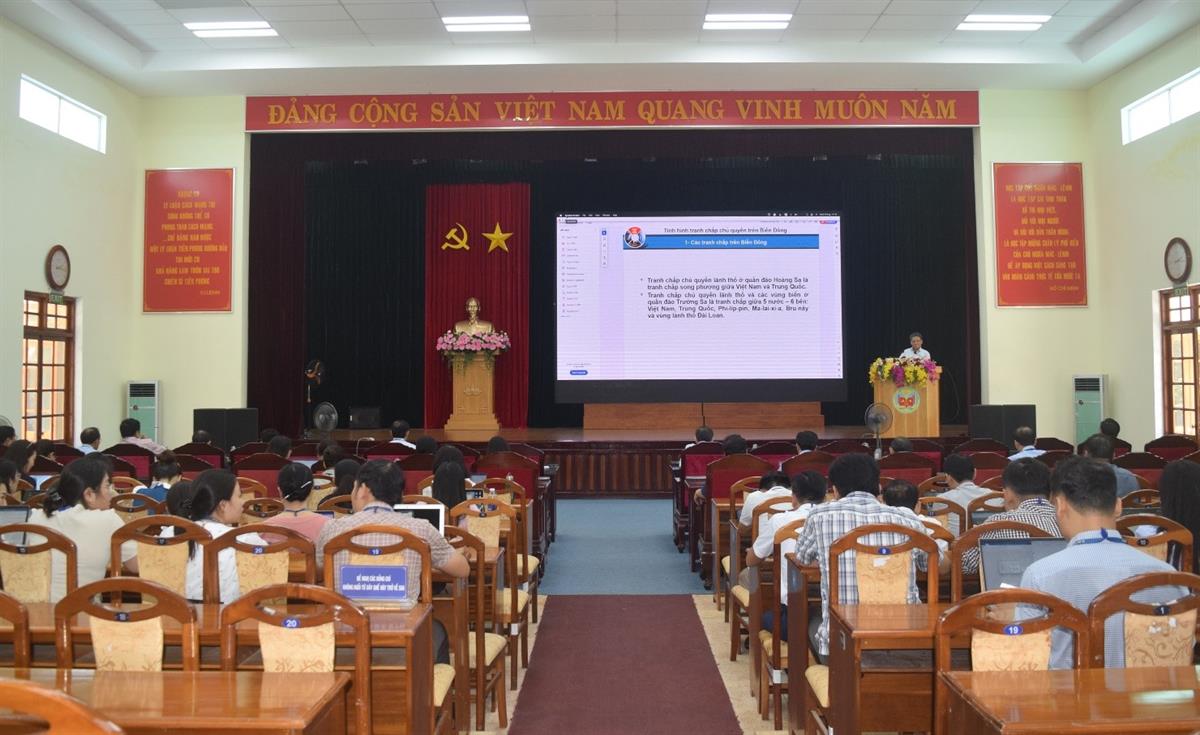 Thông tin khoa học: “Một số tình hình mới trên Biển Đông và 30 năm thực hiện Công ước của Liên hợp quốc về Luật Biển năm 1982” 