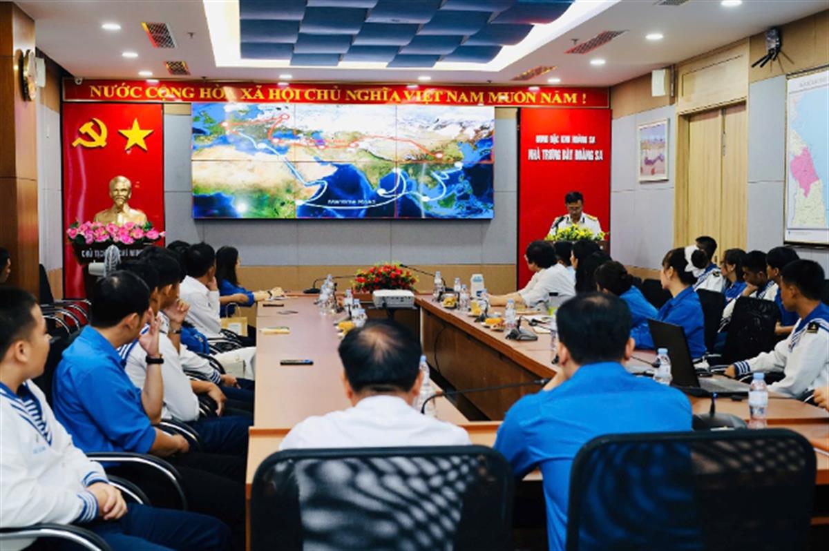 Trung tâm Nghiên cứu Hoàng Sa, Trường Sa và Đoàn Thanh niên Học viện tham gia chuỗi hoạt động truyền thông - giáo dục chuyên đề “Vững lòng nơi đầu sóng”