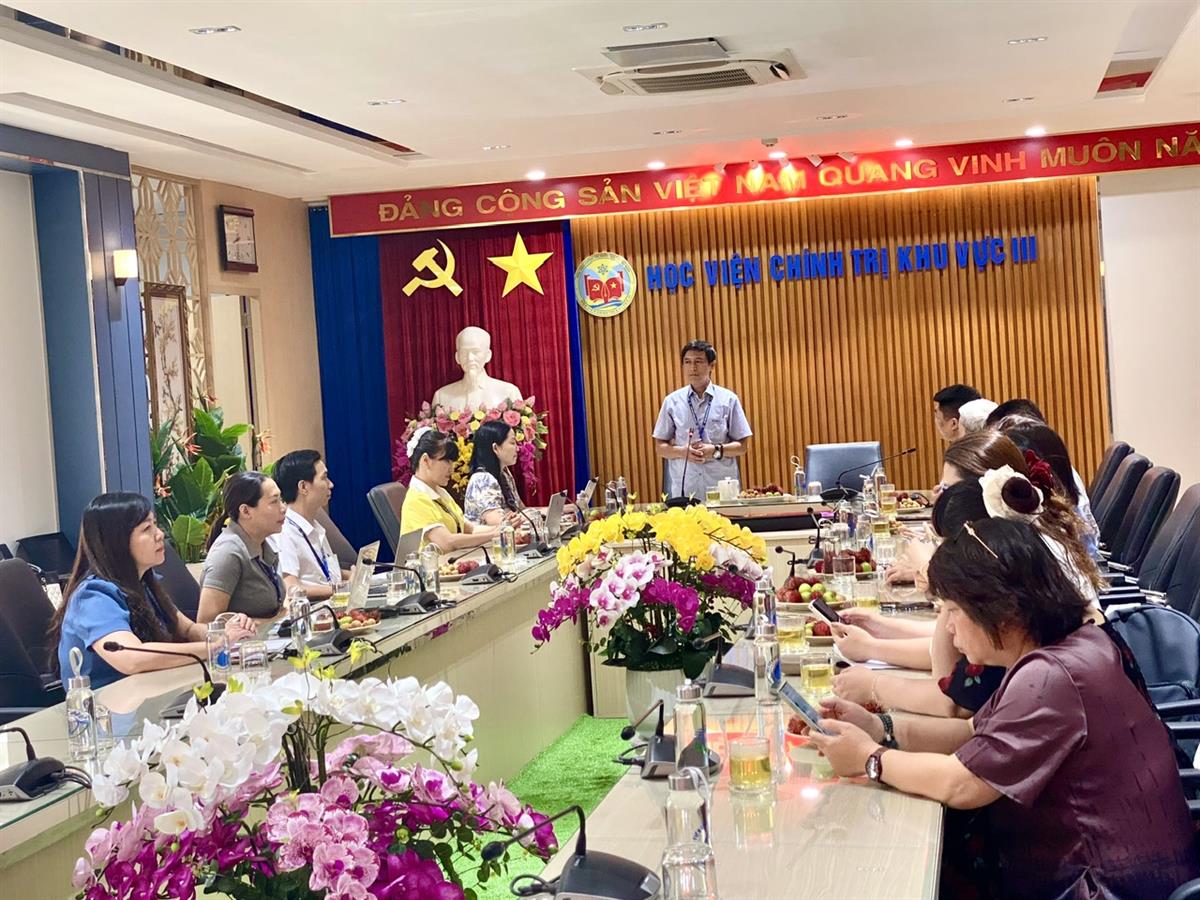 Tọa đàm khoa học: “Trao đổi kinh nghiệm giảng dạy và nghiên cứu về các vấn đề dân tộc - tôn giáo hiện nay”