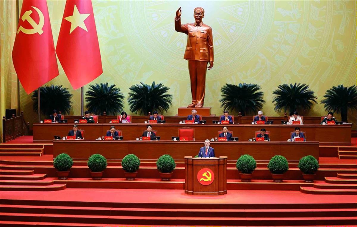 PHÁT HUY KHÁT VỌNG CỐNG HIẾN CỦA TUỔI TRẺ VIỆT NAM TRONG TRIỂN KHAI NGHỊ QUYẾT ĐẠI HỘI XIV CỦA ĐẢNG